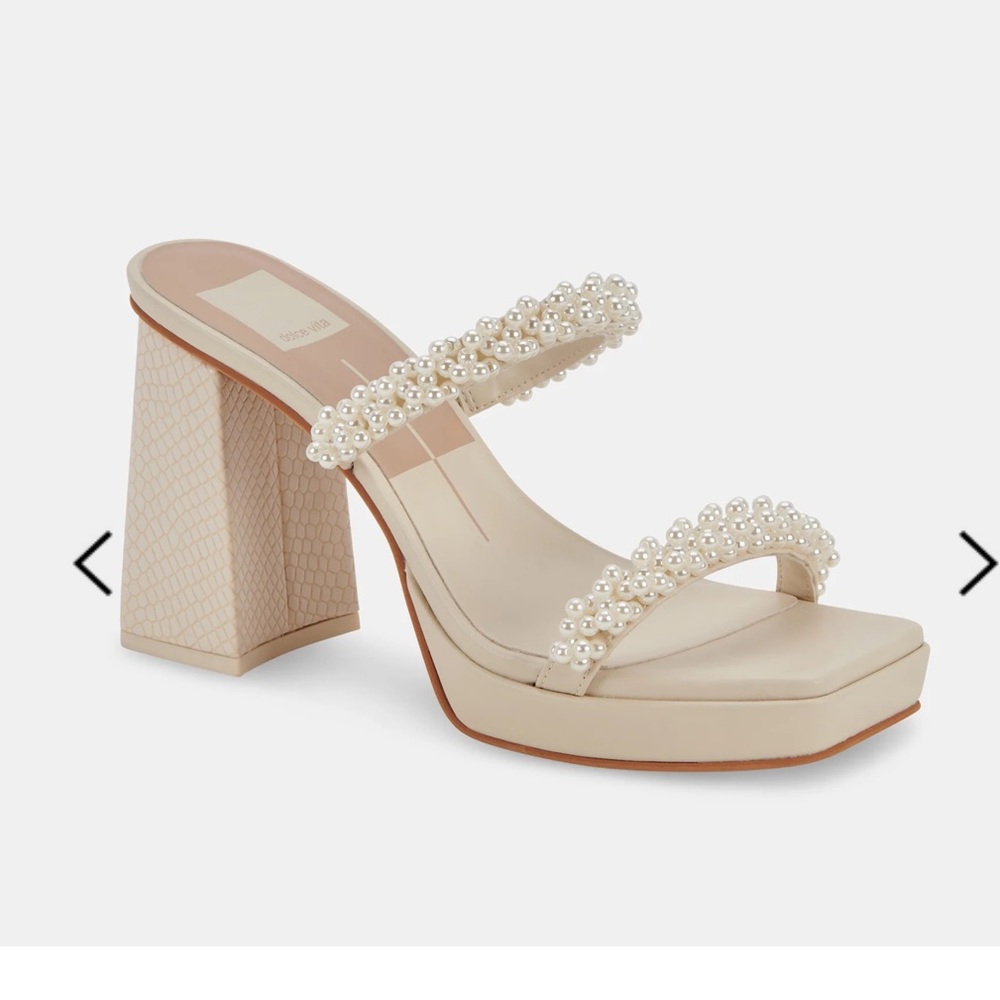 NEW- Dolce Vita Arielle Heels in Vanilla
